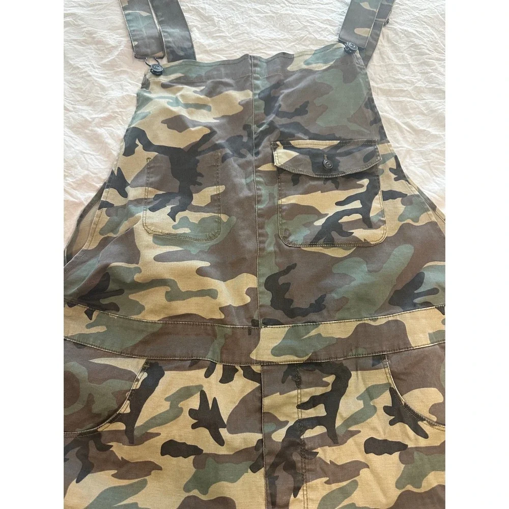 ASOS unisex Camo Print Short Dungarees Overalls Green Camouflage W38 XXL